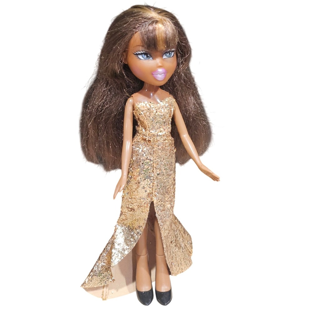 Bratz‎ Sasha Doll Gold Sequin Gown Formal Dress Brown Blonde Hair MGA 2000s